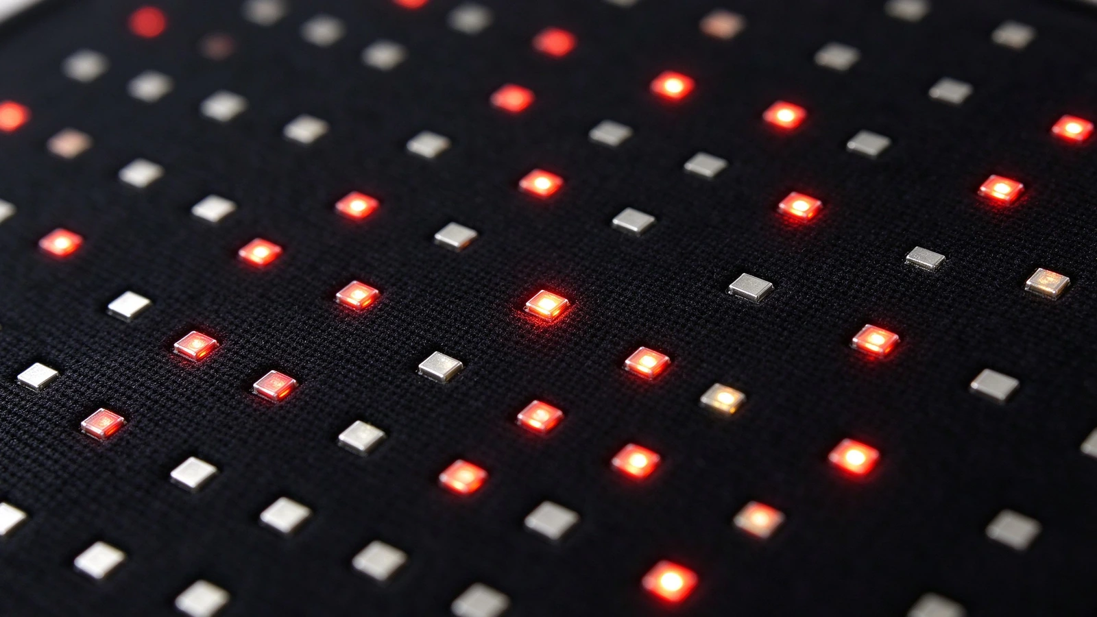 qcured 120 led chip macro close up